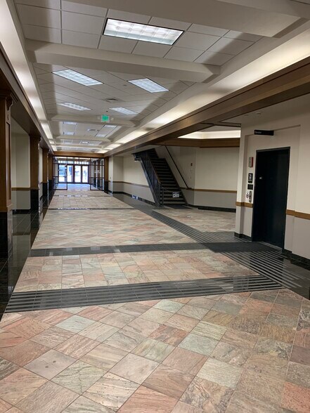 More Photos Of 110-301 N Adams St, Green Bay Office Residential For Lease