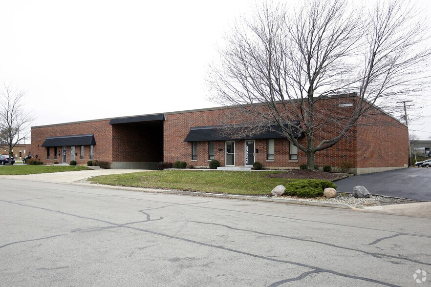 More Photos Of 1232 W Capitol Dr, Addison Warehouse For Lease