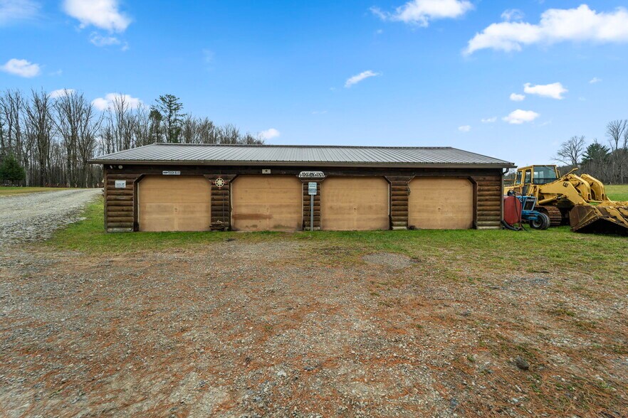 More Photos Of 365 Meade Rd, Susquehanna Specialty For Sale