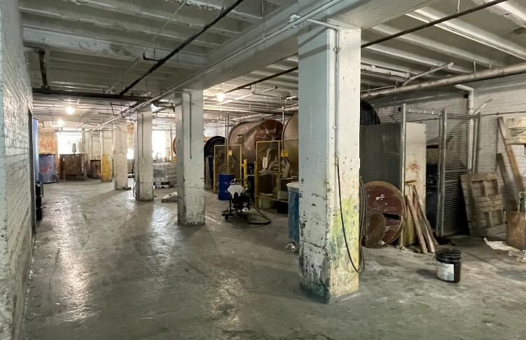 More Photos Of 1497 E Grand Blvd, Detroit Warehouse For Sale