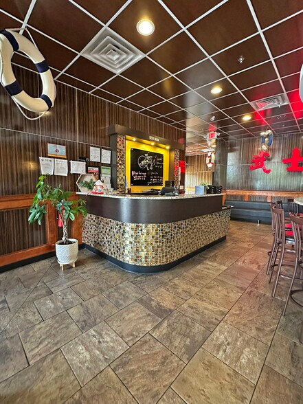 More Photos Of 32821 Grand River Ave, Farmington Hills Restaurant For Sale