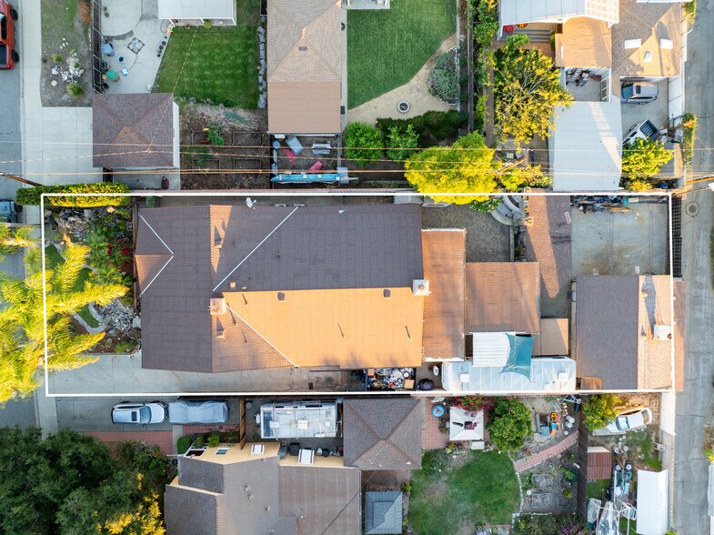 More Photos Of 436 Oakdale Dr, Claremont Flex For Sale