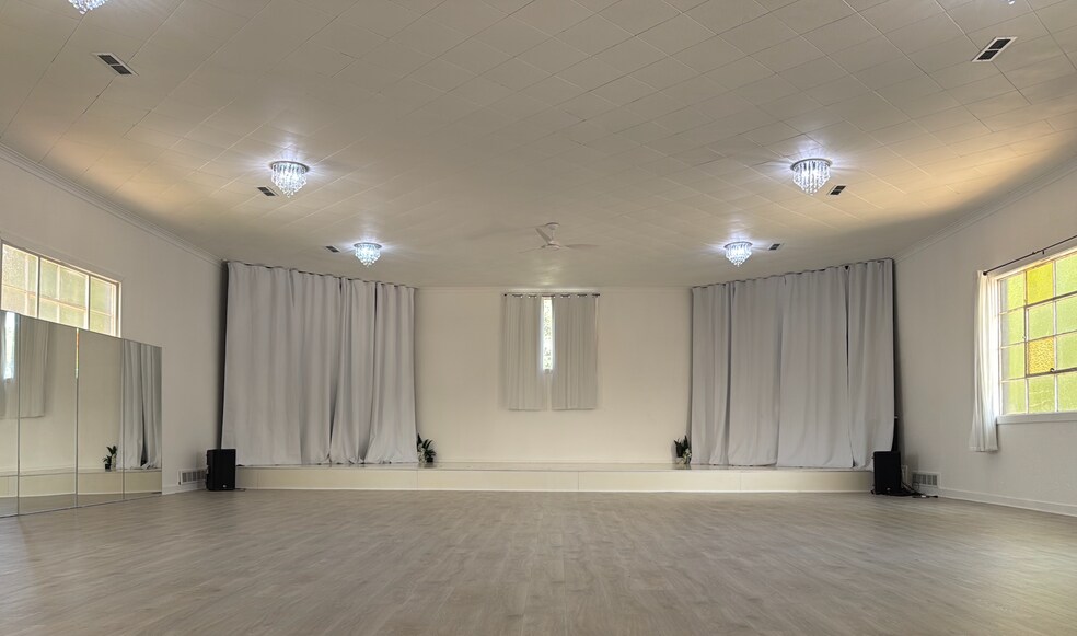 More Photos Of 400 Church St, Sandpoint Lodge Meeting Hall For Lease