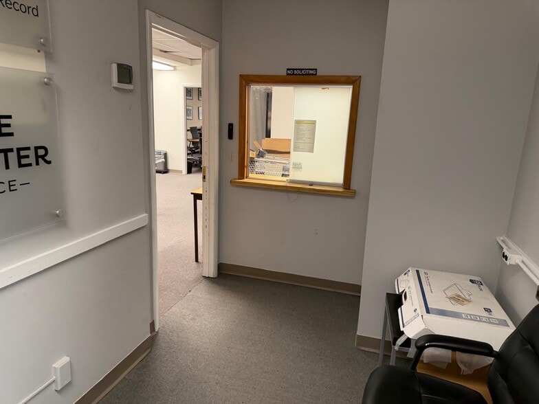 More Photos Of 1033-1061 Bloomfield Ave, Clifton Storefront Retail Office For Lease