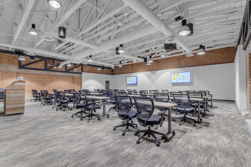 More Photos Of 245 E Jackson St, Phoenix Freestanding For Sale