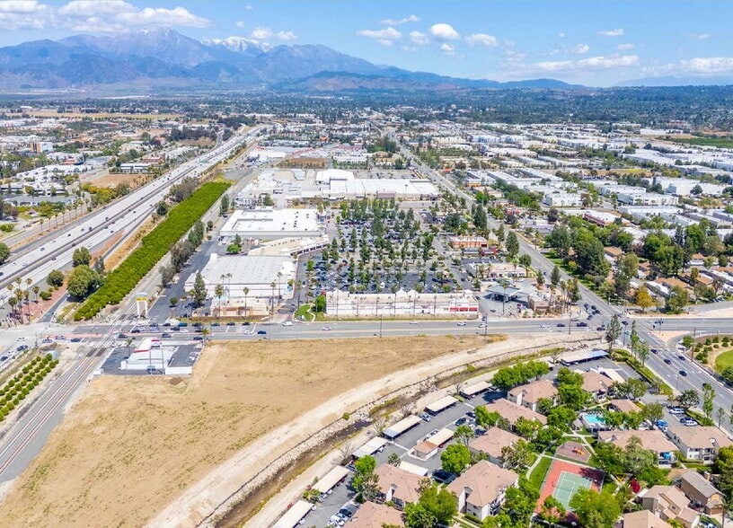 More Photos Of 2050 W Redlands Blvd, Redlands Unknown For Lease
