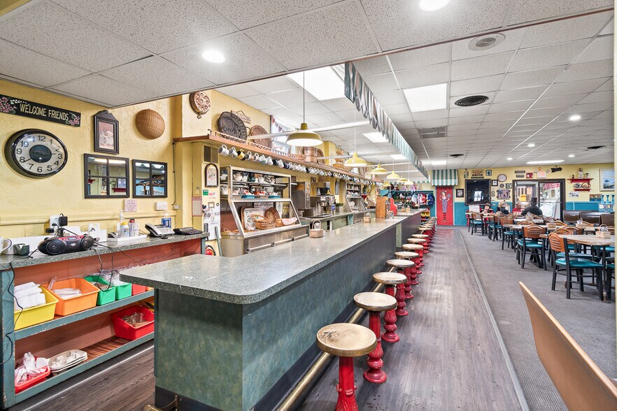 More Photos Of 816 Harrison Ave SW, Canton Restaurant For Sale