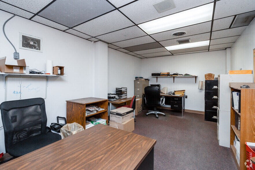 More Photos Of 516 4th St NE, Devils Lake Office For Sale