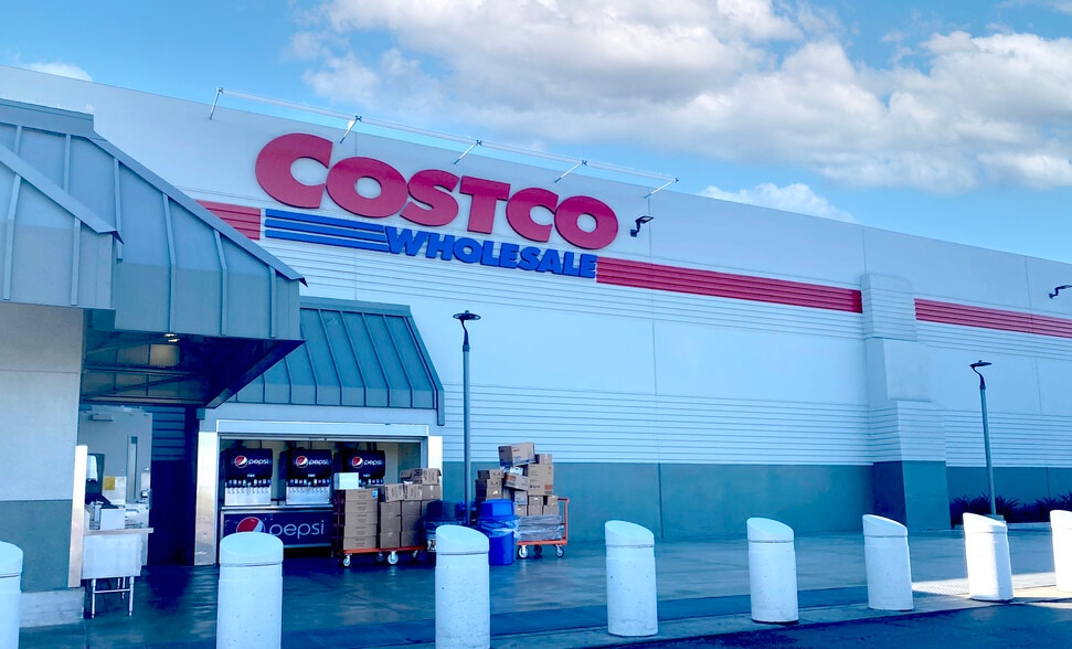 More Photos Of 2150-2172 E Willow St, Signal Hill Unknown For Lease