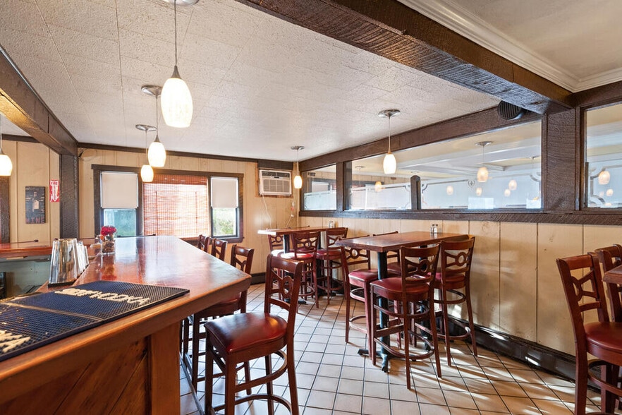 More Photos Of 251 Hampstead St, Methuen Flex For Sale