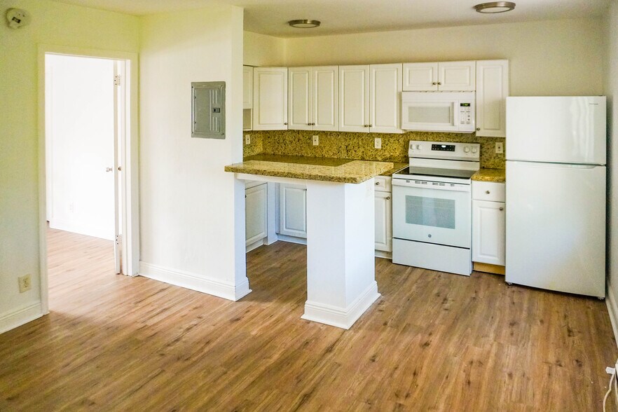 More Photos Of 921-925 NE 17th Ave, Fort Lauderdale Apartments For Sale