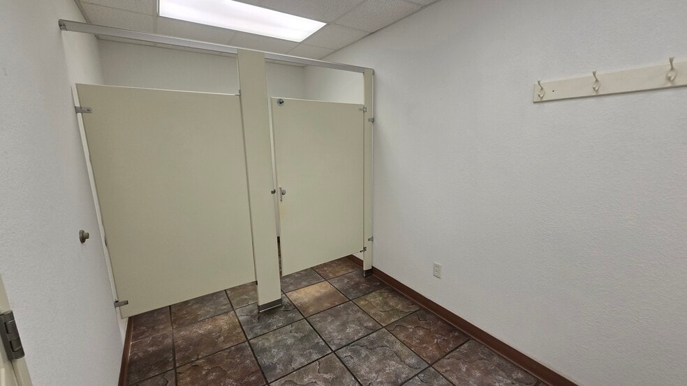 More Photos Of 3180 Central Mall Dr, Port Arthur Medical For Sale