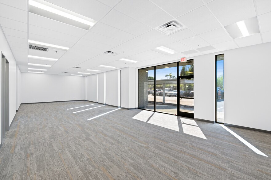 More Photos Of 2844 W Deer Valley Rd, Phoenix Service For Sale