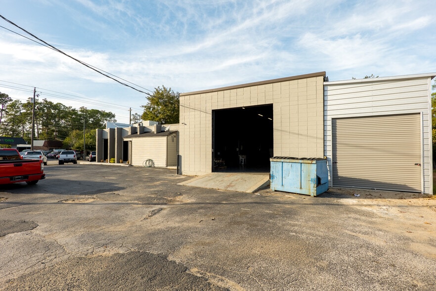 More Photos Of 1201 N Ashley St, Valdosta Auto Repair For Sale