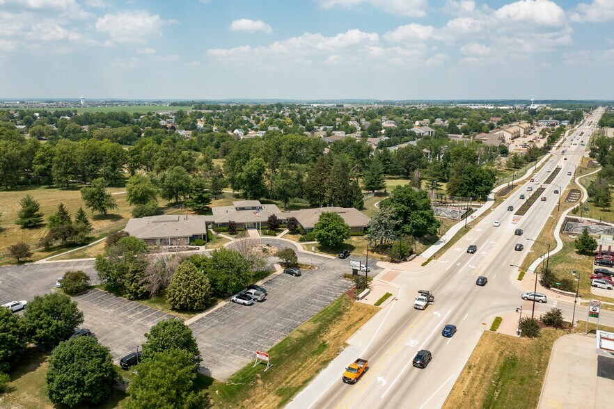 More Photos Of 1 Quail Creek Cir, North Liberty Office For Sale