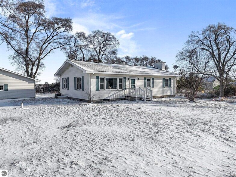 More Photos Of 7075 M 72 E, Williamsburg Apartments For Sale