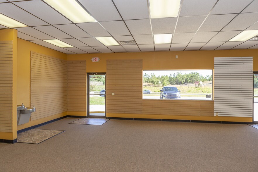 More Photos Of 2211 E Norvell Bryant Hwy, Hernando Freestanding For Sale