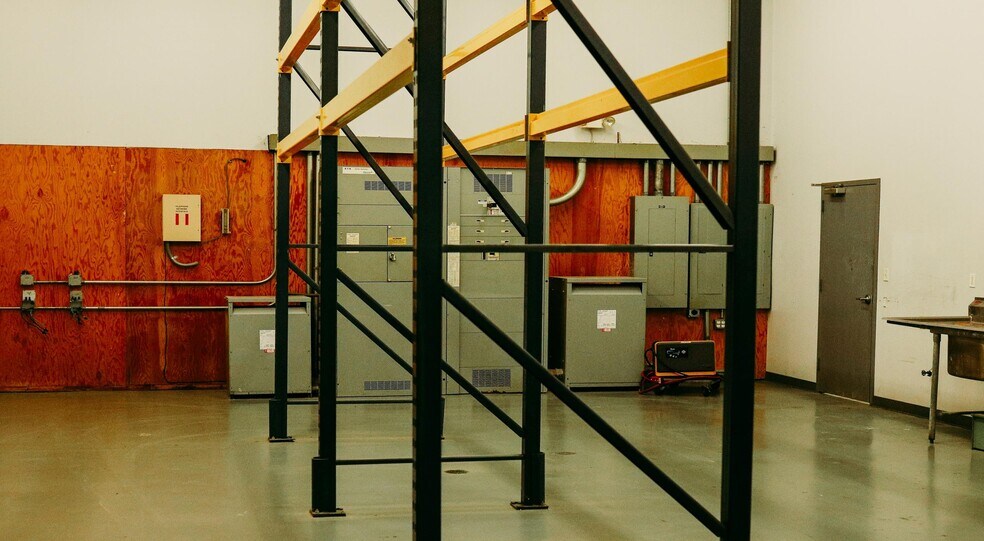 More Photos Of 4800 S Spoede Ln, Warrenton Refrigeration Cold Storage For Sale