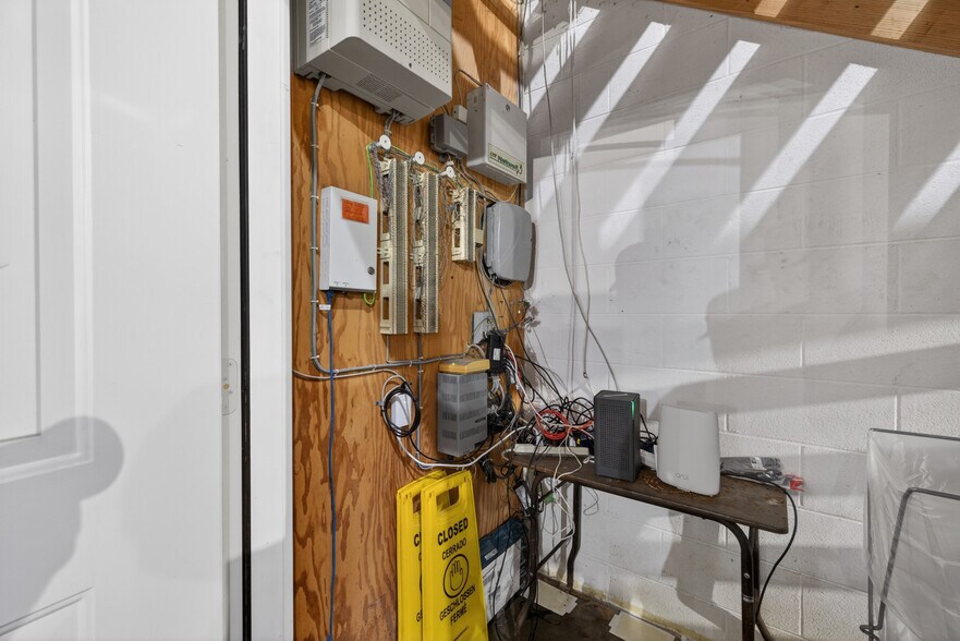 More Photos Of 1250 Warehouse Row W, Fort Payne Industrial For Sale