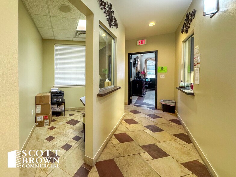 More Photos Of 3303 Colorado Blvd, Denton Medical For Lease
