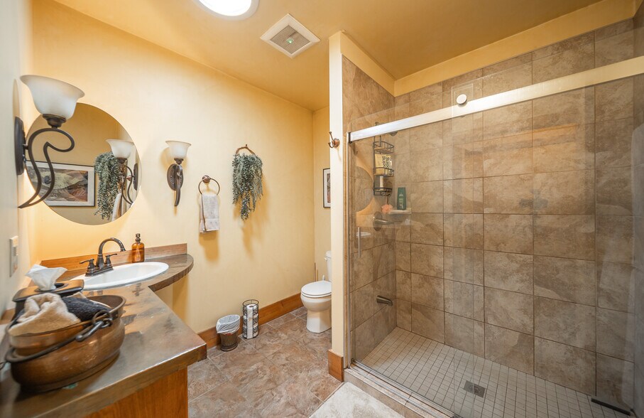 More Photos Of 295 Panthers Den Rd, Makanda Hotel For Sale
