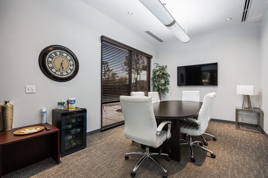 More Photos Of 2680 S Val Vista Dr, Gilbert Office For Lease