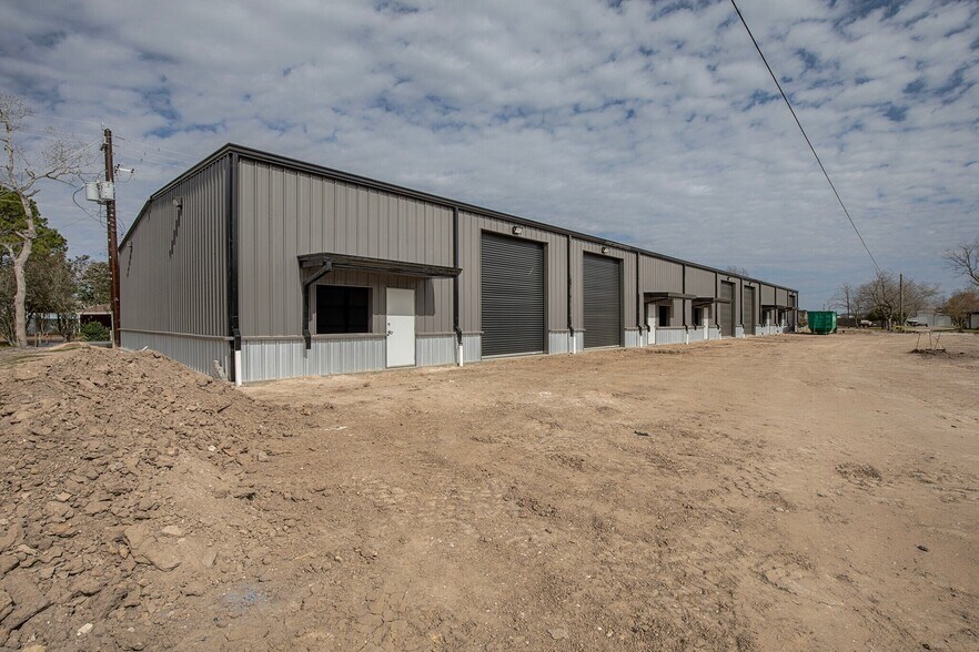 More Photos Of 2317 Anders Ln, Kemah Unknown For Lease