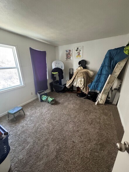 More Photos Of 509 Last Resort Ct, Cumberland Multifamily For Sale