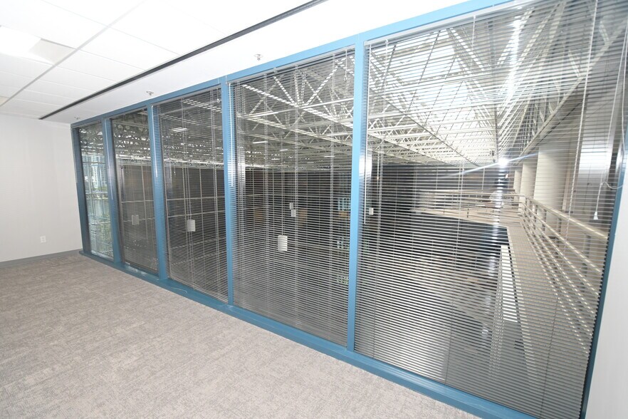 More Photos Of 225 E Robinson St, Orlando Office Residential For Lease