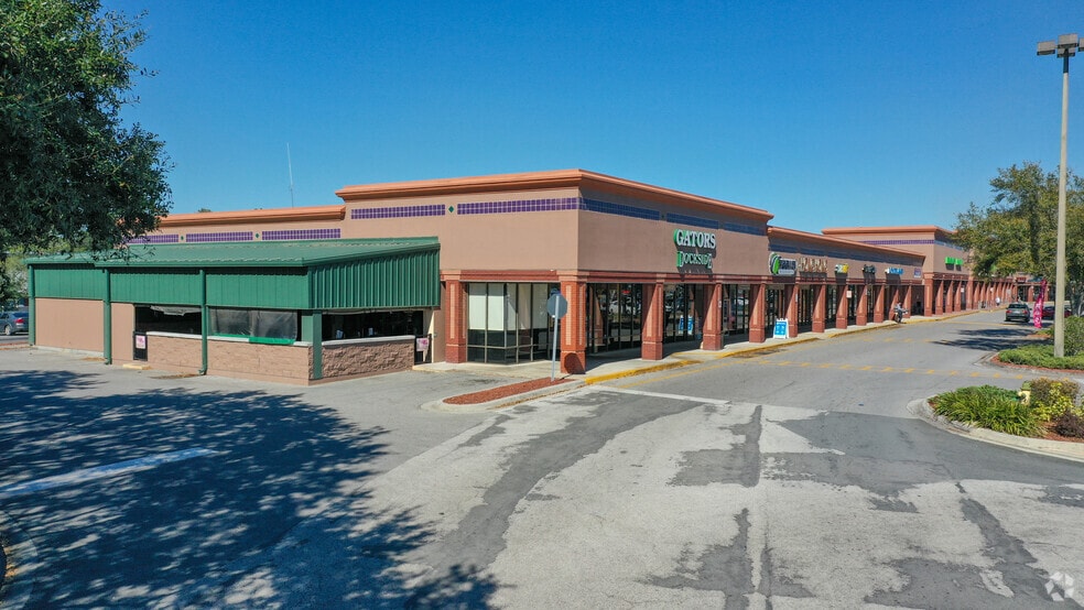 More Photos Of 4329-4391 Commercial Way, Spring Hill General Retail For Lease