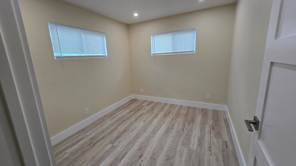 More Photos Of , Houston Multifamily For Sale