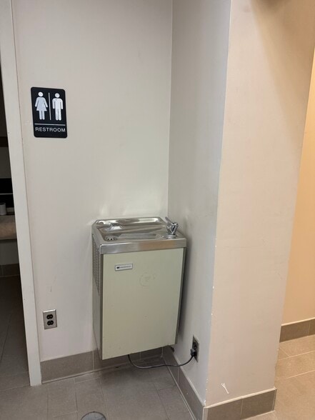 More Photos Of 500 E Landis Ave, Vineland Office For Lease