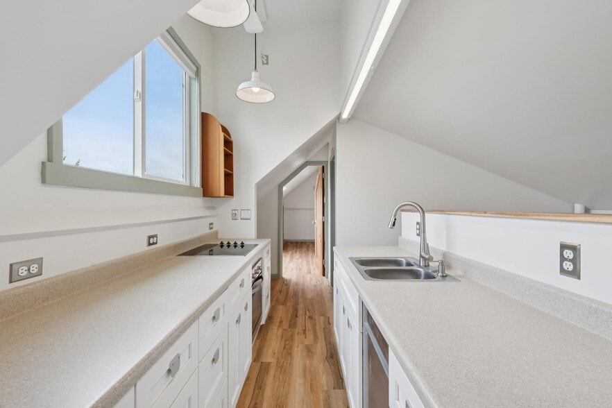 More Photos Of 253 S 25th St, Richmond Flex For Sale
