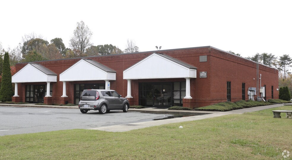Primary Photo Of 508 Holly Hill Ln, Burlington Office Residential For Lease