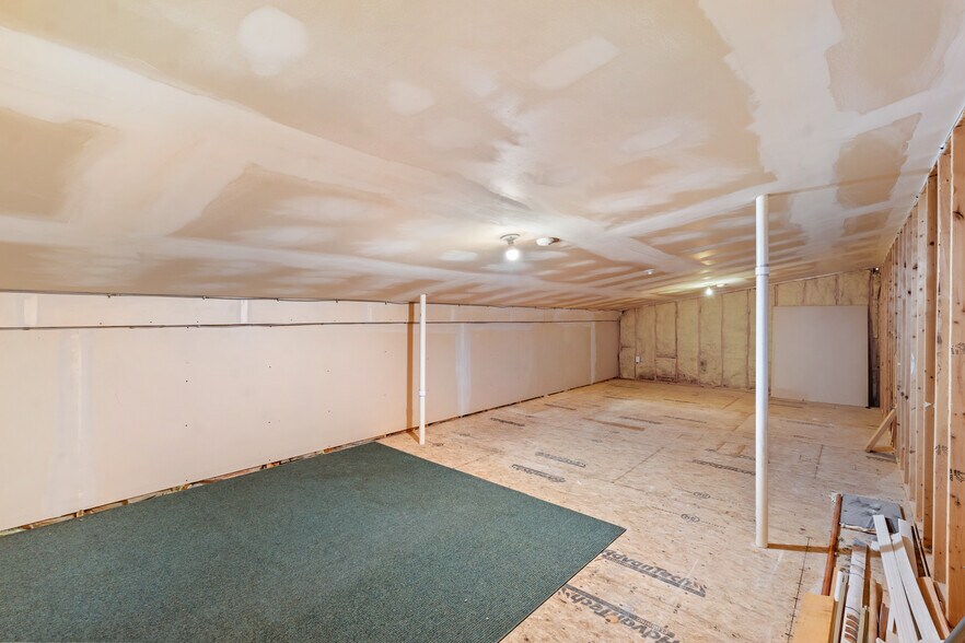 More Photos Of 4647 Reservoir Rd, Geneseo Flex For Sale