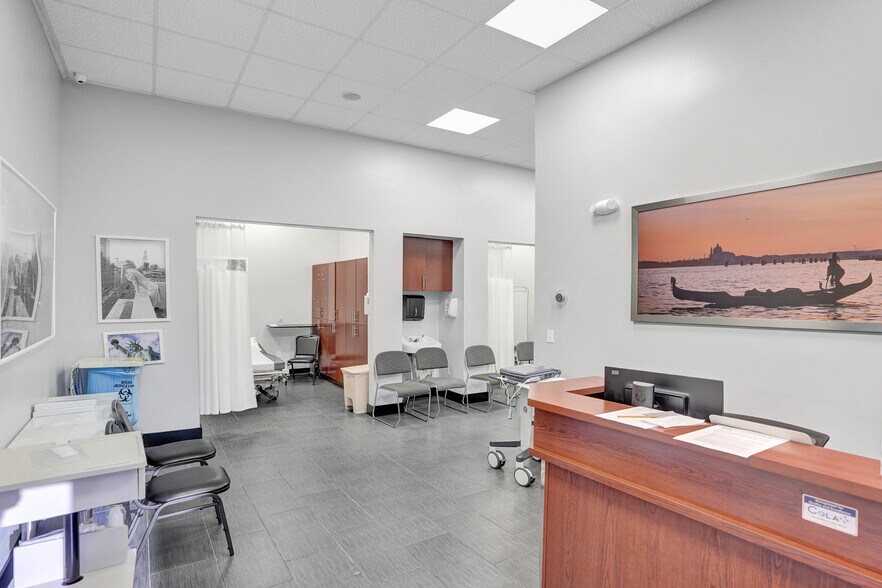More Photos Of 3401 Davie Blvd, Fort Lauderdale Coworking Space