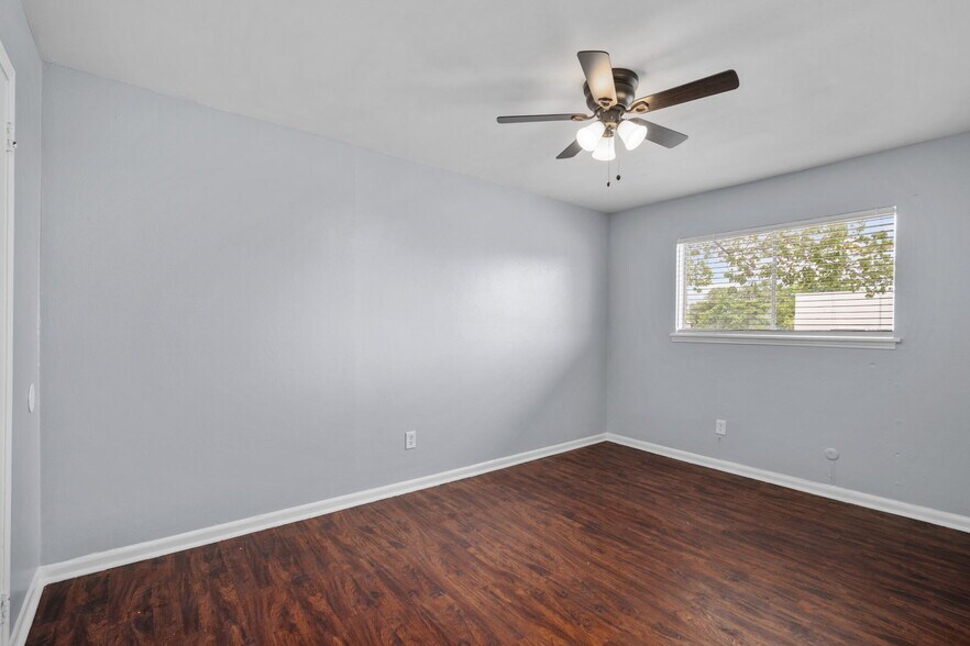 More Photos Of 4410 Oxford St, Houston Apartments For Sale