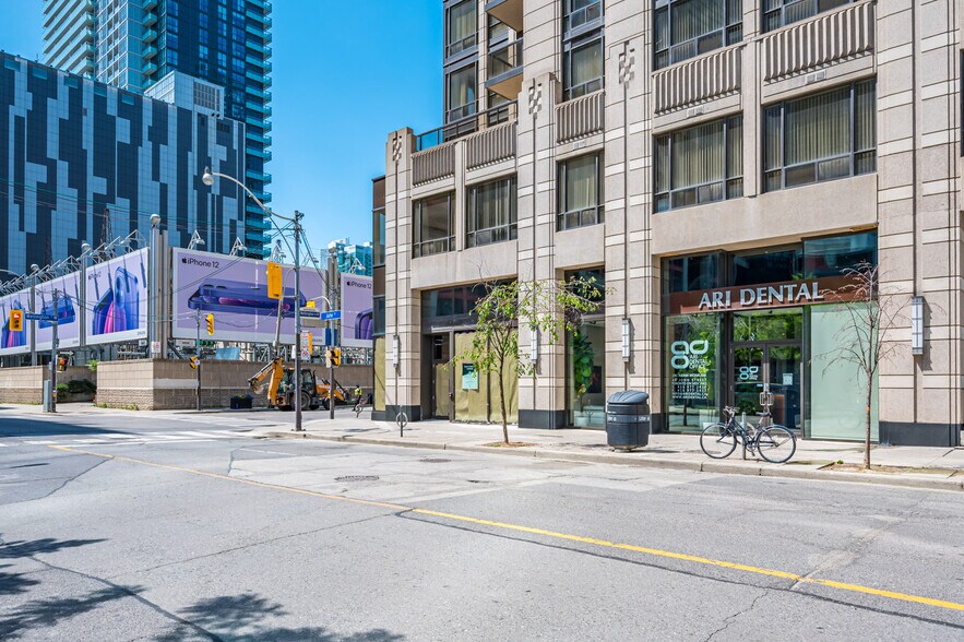 More Photos Of 7 Mercer St, Toronto Apartments For Lease