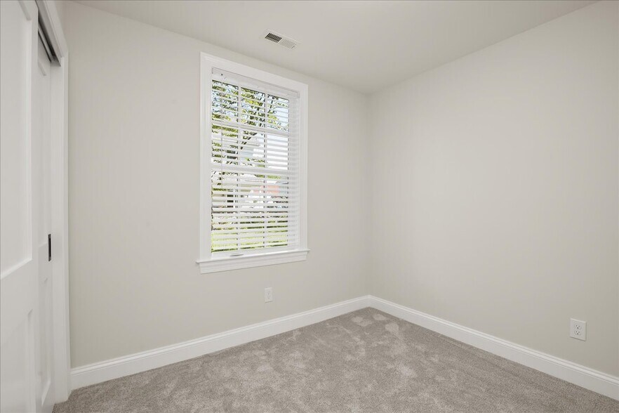 More Photos Of 140 S Washington St, Easton Specialty For Sale