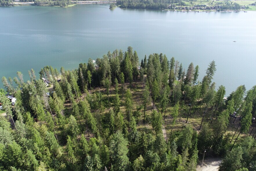 More Photos Of 91 Boat Club Road, Sagle Land For Lease