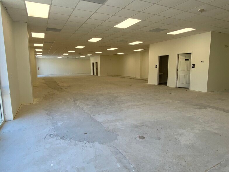 More Photos Of 13922 US Hwy 441/27, Lady Lake Freestanding For Lease