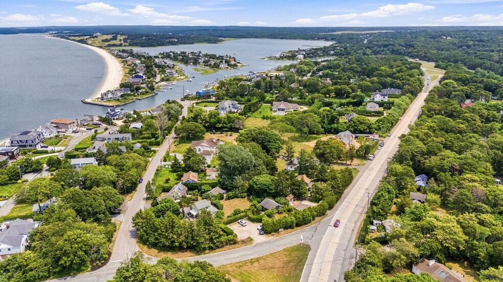 More Photos Of 127 Inlet Rd W, Hampton Bays Hospitality For Sale