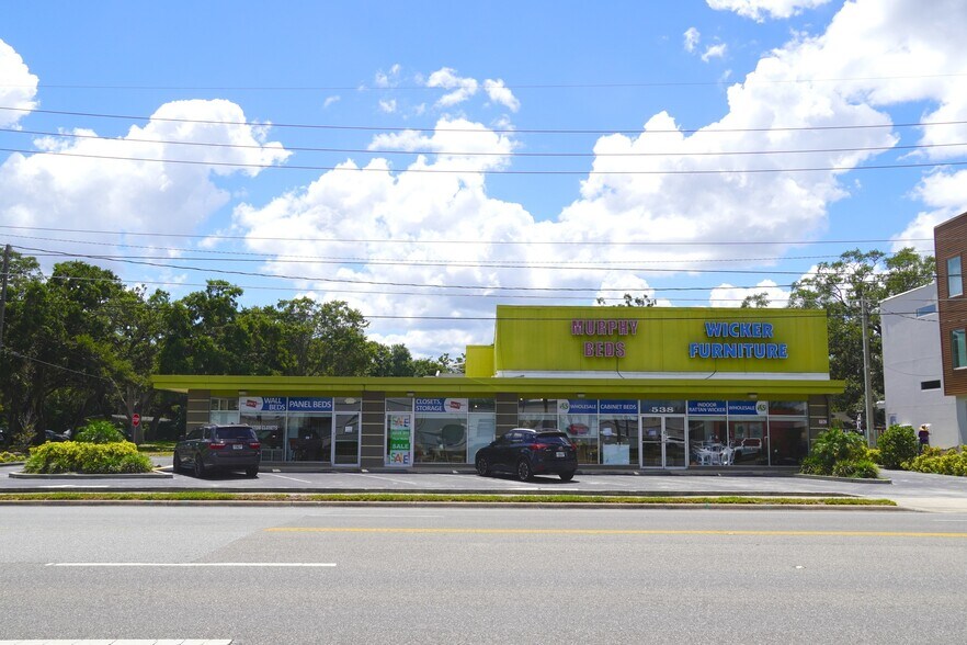 More Photos Of 530 N Bumby Ave, Orlando General Retail For Lease