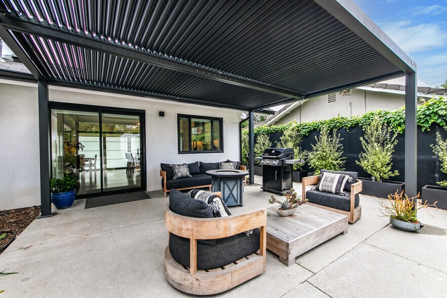 More Photos Of 1865 El Monte Dr, Thousand Oaks Apartments For Sale