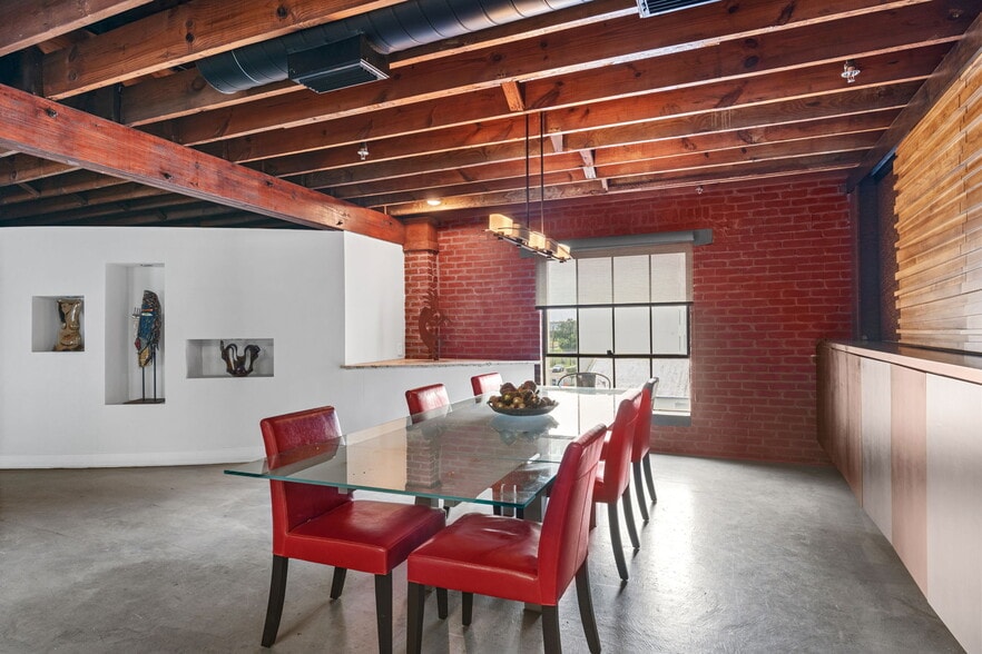 More Photos Of 1121 E Twiggs St, Tampa Loft Creative Space For Lease