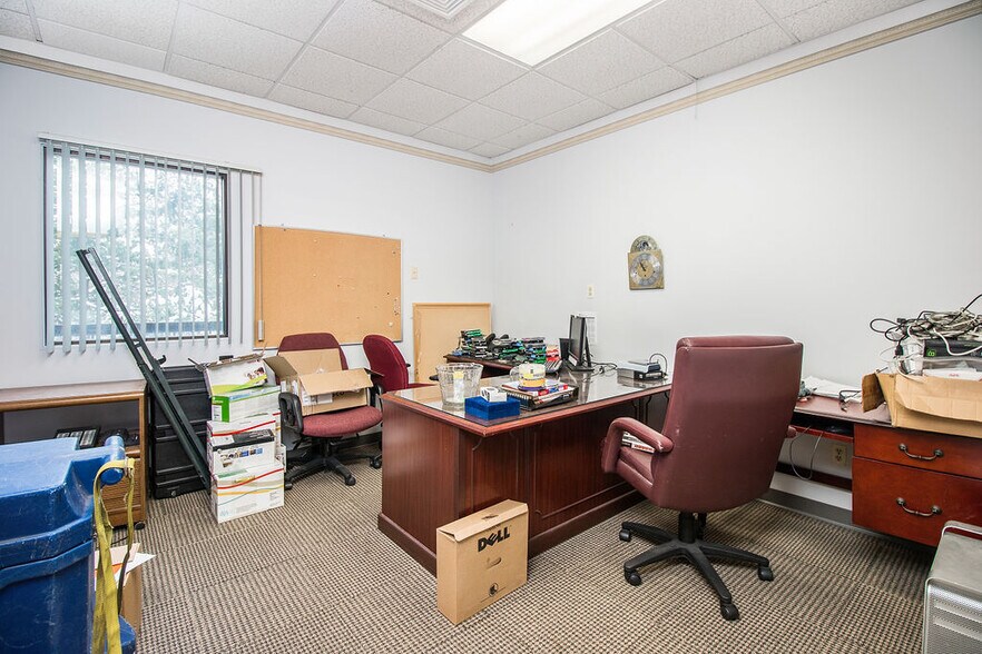 More Photos Of 699 Terryville Ave, Bristol Medical For Sale