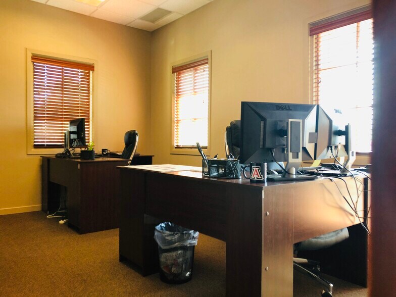 More Photos Of 3075 N Swan Rd, Tucson Coworking Space