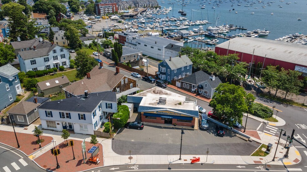 More Photos Of 25 Cabot St, Beverly General Retail For Sale