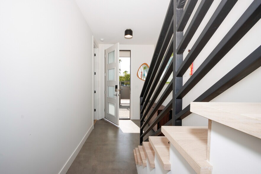 More Photos Of 6900 East 1st Ave, Scottsdale Apartments For Sale