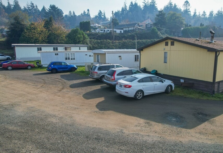 More Photos Of 93531 Coal Bank Ln, Coos Bay Manufactured Housing Mobile Home Park For Sale